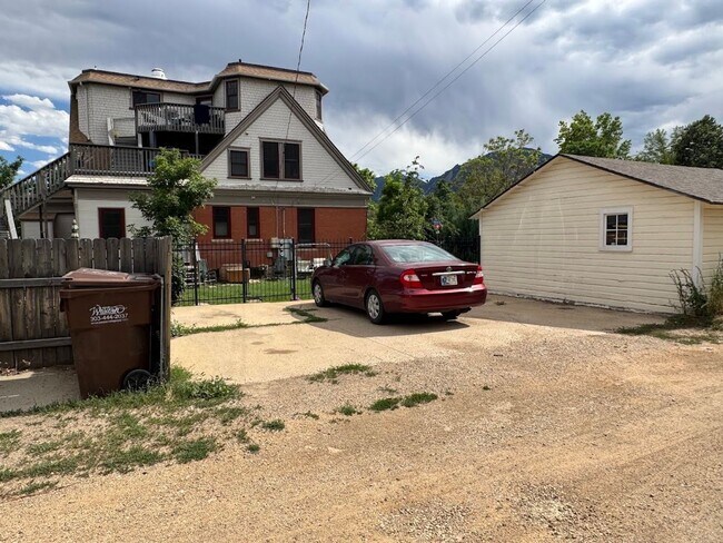 Building Photo - 1805 Spruce St