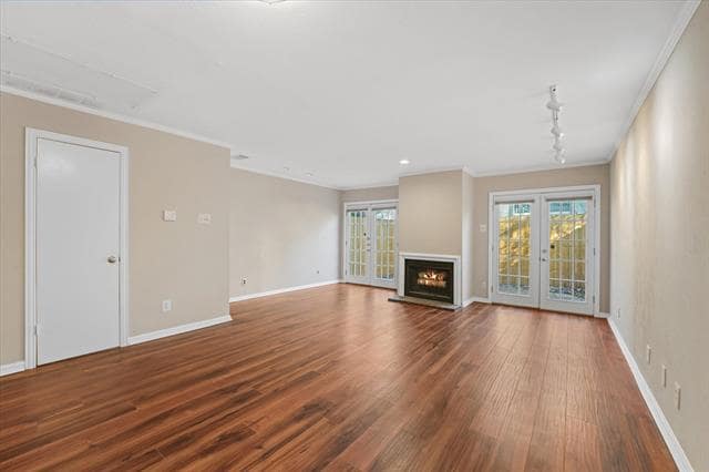 Building Photo - 4409 Travis St