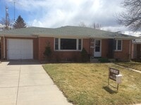 Building Photo - 2 BEDROOM, 2 BATHROOM, 2 BONUS ROOM SINGLE FAMILY HOME