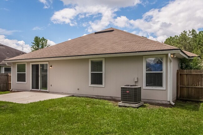 Building Photo - 8073 Leafcrest Dr