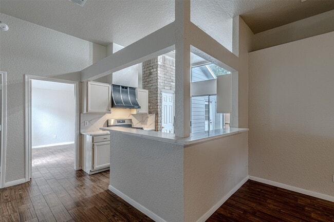 Building Photo - 1710 Blindlake Dr