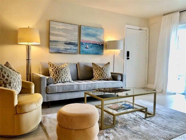 Building Photo - 6407 Bay Club Dr
