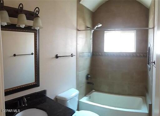 Building Photo - 3728 Coco Palm Dr