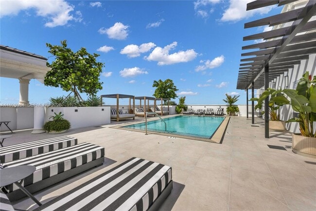 Building Photo - 4220 Laguna St