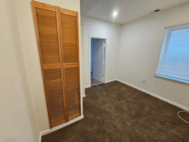 Building Photo - 2253 N 16th St