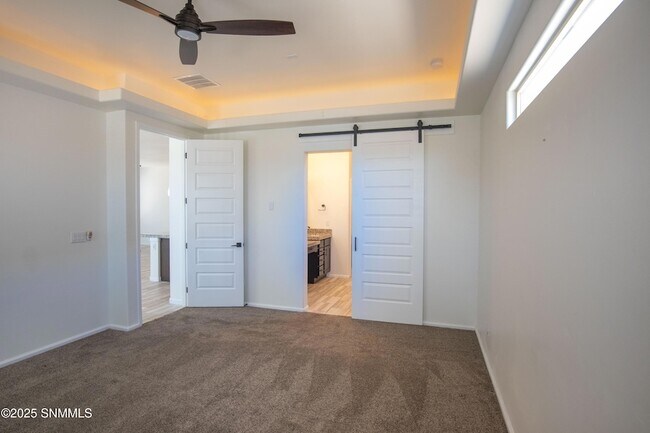 Building Photo - 3718 Golden Echo Lp