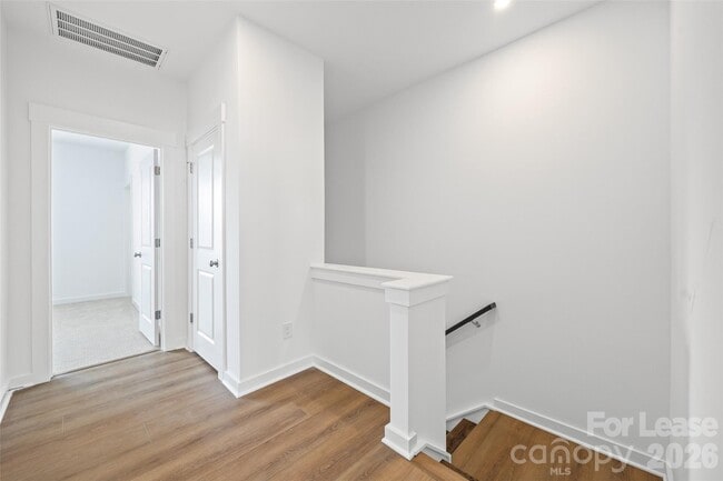 Building Photo - 7216 Westrow Ave