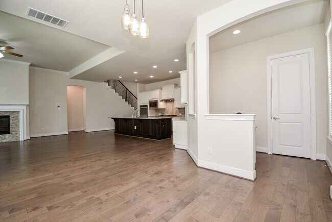Building Photo - 25106 Sundance Park Ln