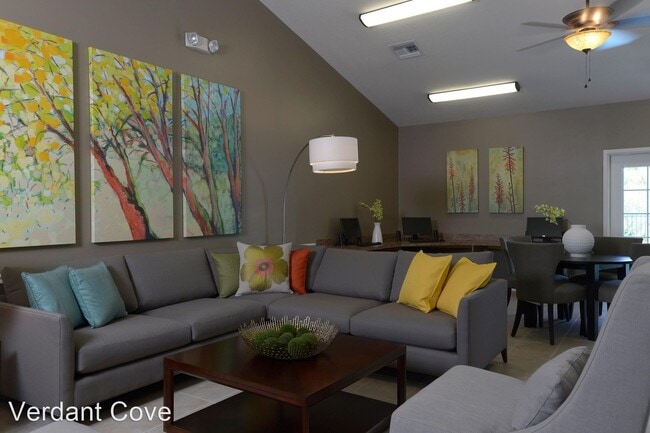 Building Photo - 4260 SE 10th Pl