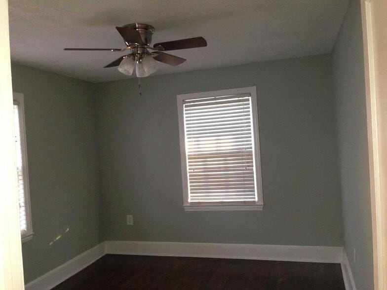 Bedroom-1A - 129 Greene St