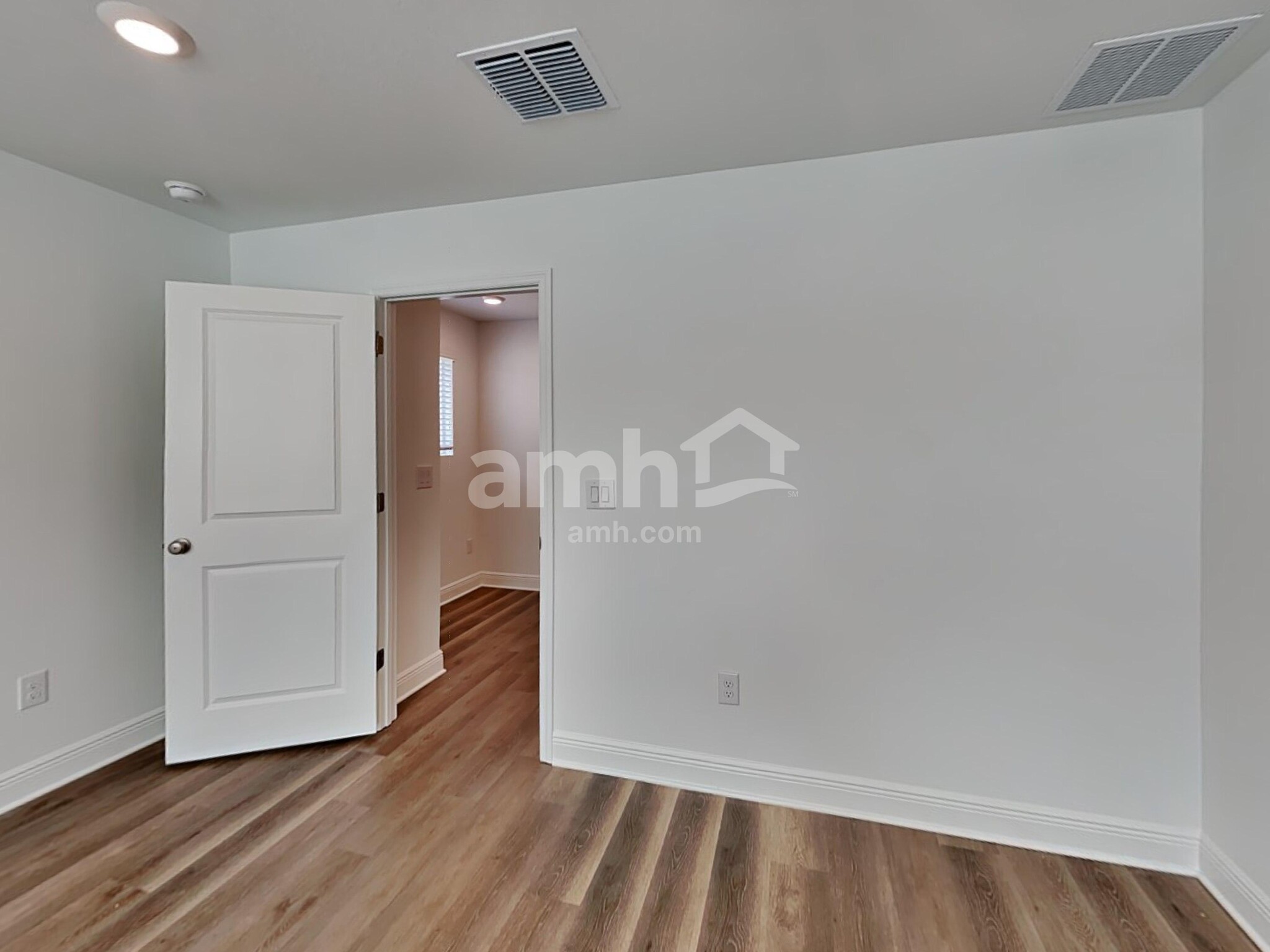 Building Photo - 6428 Atlantic Bch Ave