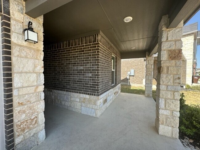 Building Photo - Coming soon... Beautiful 3 bedroom 2 bath ...