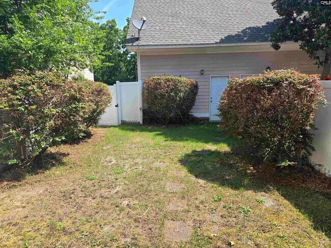 Building Photo - 301 Long Pointe Ln