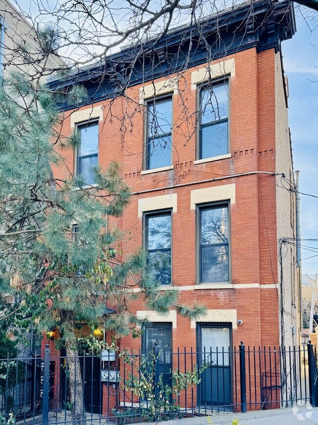 Building Photo - 1302 N Cleveland Ave