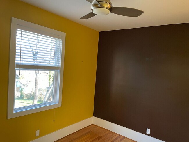 Building Photo - West Asheville, Green Built,  4 Bedroom, 4...