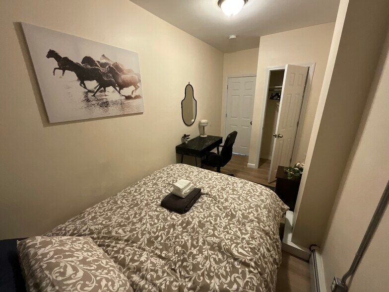 Building Photo - 871 Harrison Ave