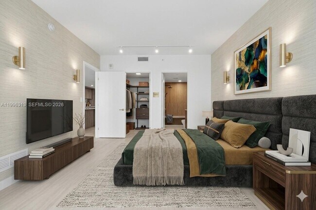 Building Photo - 77 SE 5th St