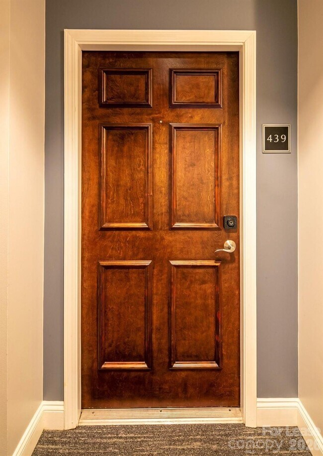 Building Photo - 300 W 5th St