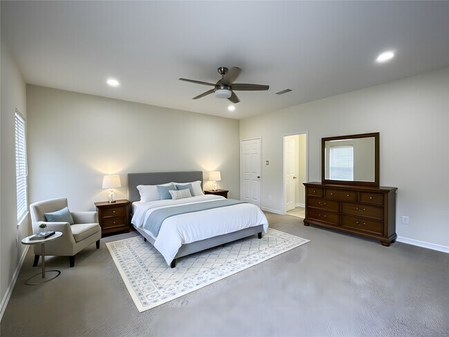 Building Photo - 640 Wilcrest Dr