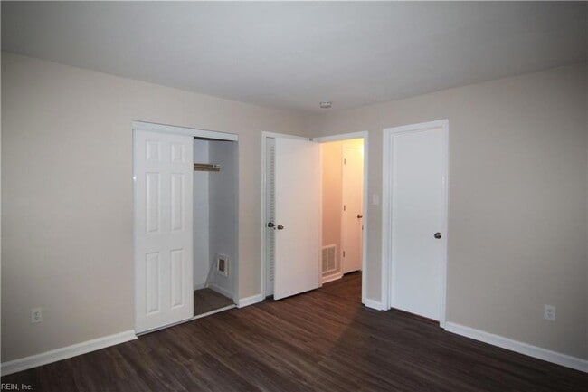 Building Photo - 1761 Ocean Bay Dr