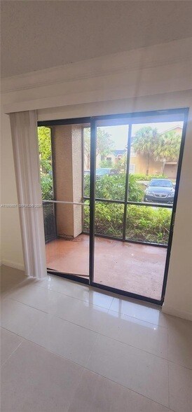 Building Photo - 15560 SW 106th Ln
