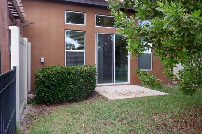 Building Photo - 91 Redondo Dr