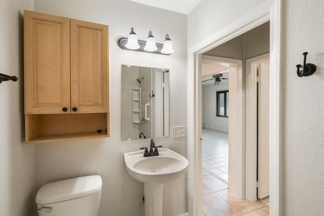 Building Photo - Cute 1 bedroom home with 2 patios and shed***MOVE IN JUNE 20TH****