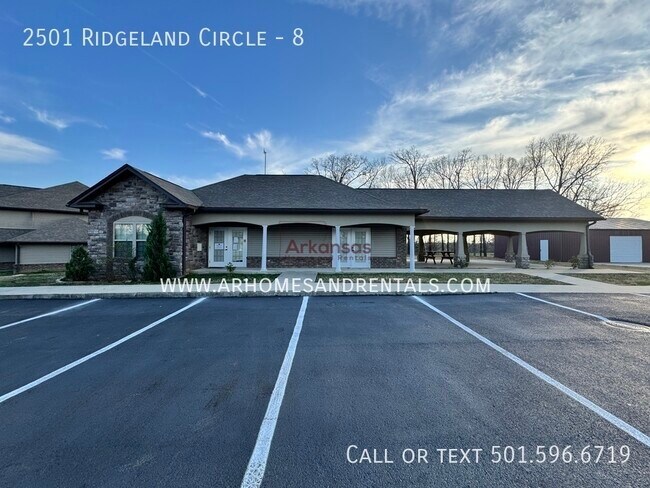 Building Photo - 2501 Ridgeland Cir