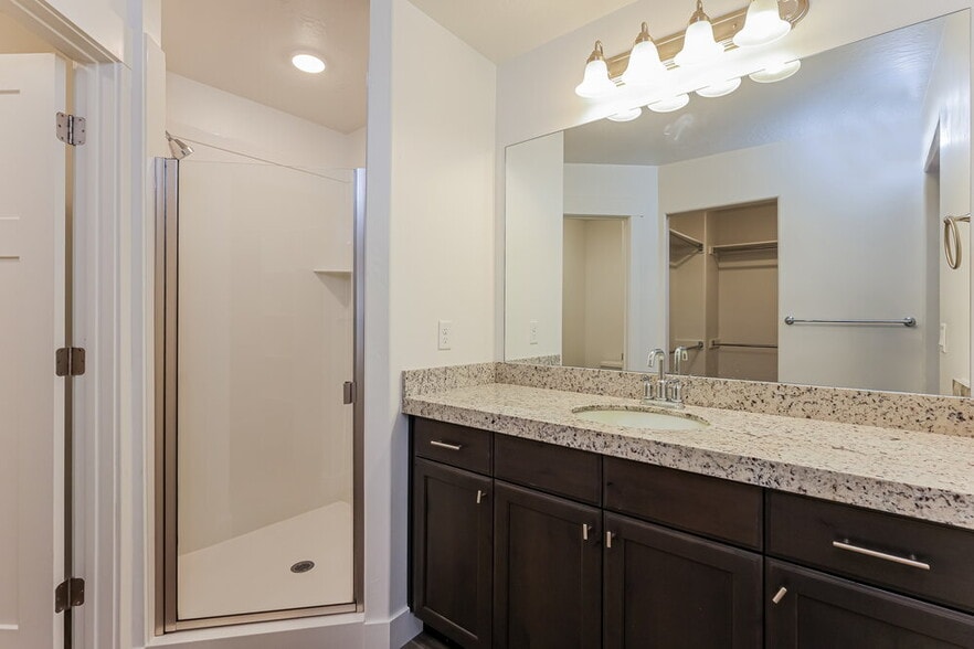 Building Photo - 4728 Rustic Ranch Way