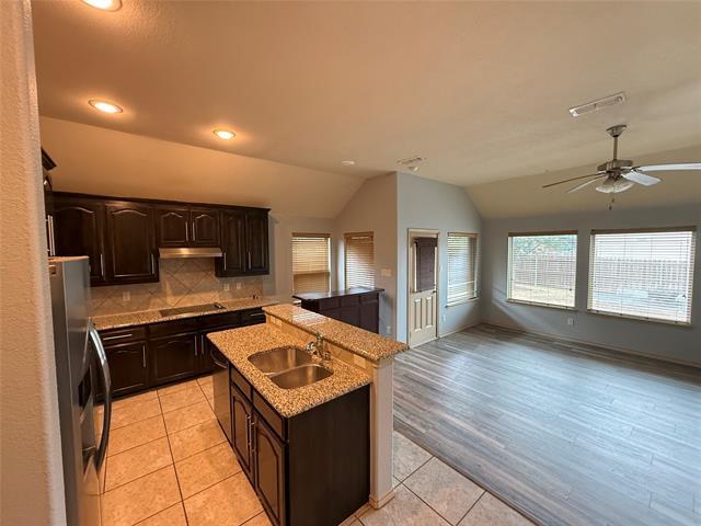 Building Photo - 213 Warbler Dr