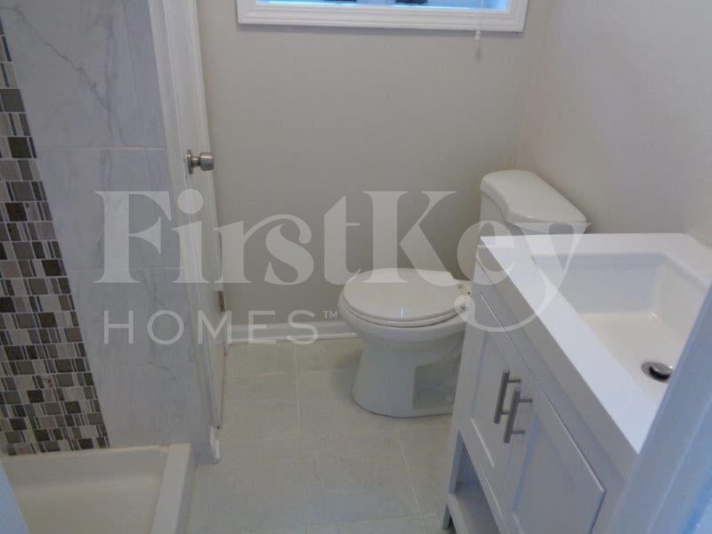 Building Photo - 451 E Mulberry Ct
