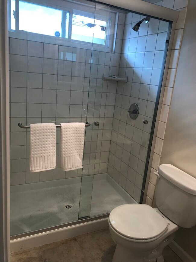 Building Photo - 1474 Dos Palos Dr