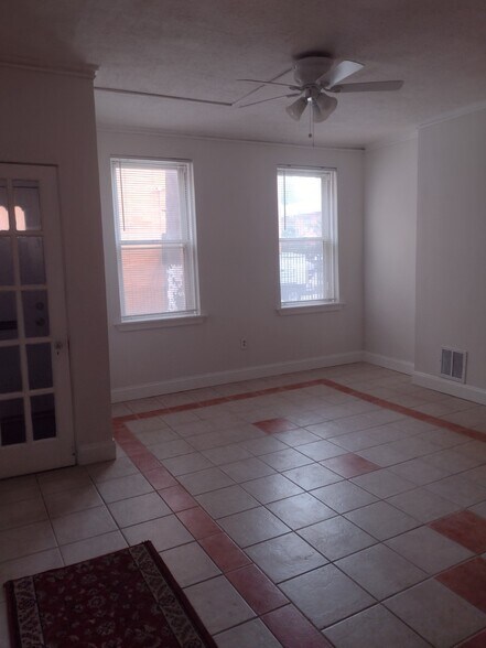 living room - 2128 Pemberton St