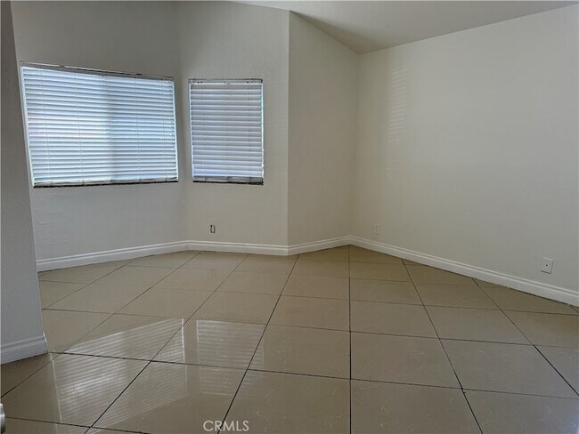Building Photo - 30159 Westlake Dr