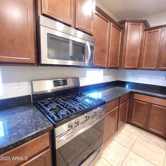 Building Photo - 18165 W Carmen Dr