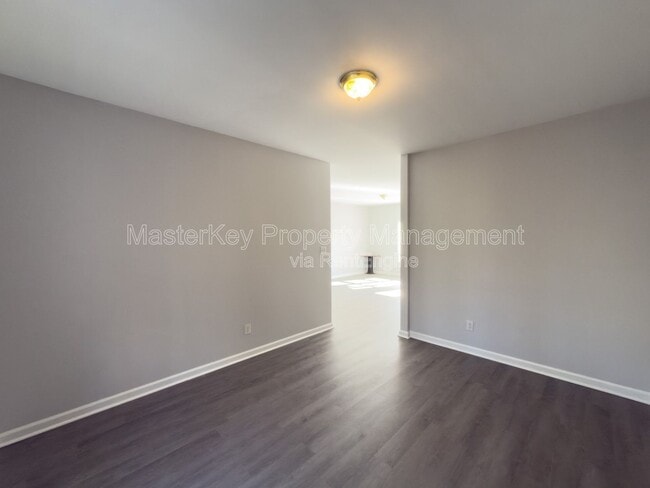 Building Photo - 4720 Parkville Dr