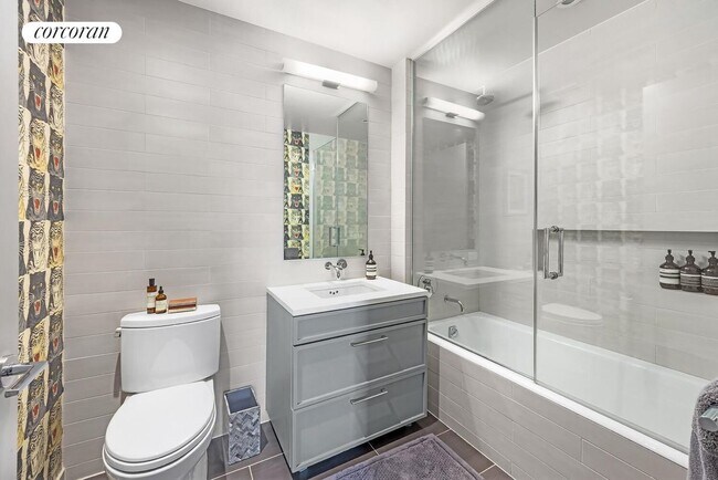 Building Photo - 160 E 22nd St