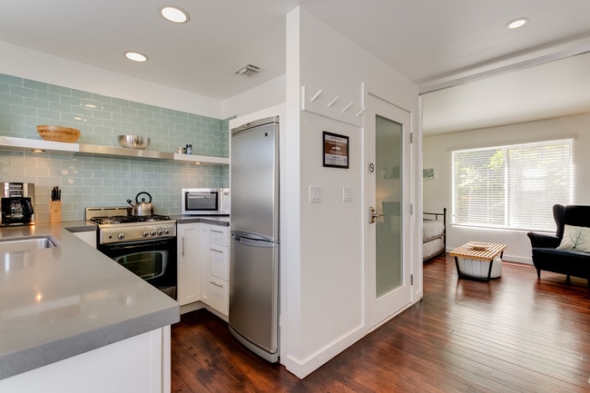 Building Photo - 52 Paloma Ave