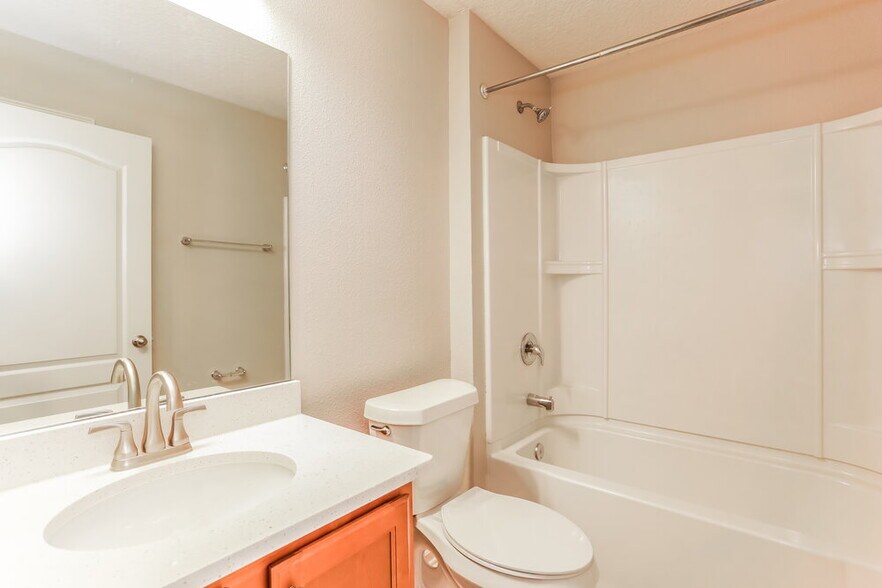 Building Photo - 3664 Summit Oaks Dr