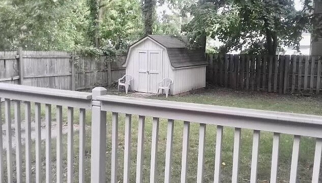 Building Photo - 325 W Barnes Ave