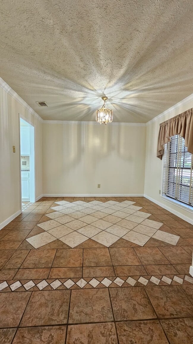Building Photo - 14819 Knightsway Dr