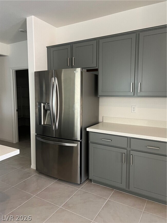 Building Photo - 1972 Majalis Pl