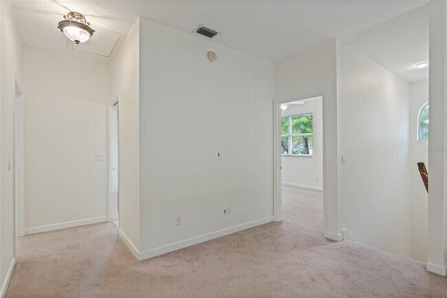 Building Photo - 7284 Hawksnest Blvd