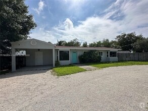 Building Photo - 801 SW 20th Ave