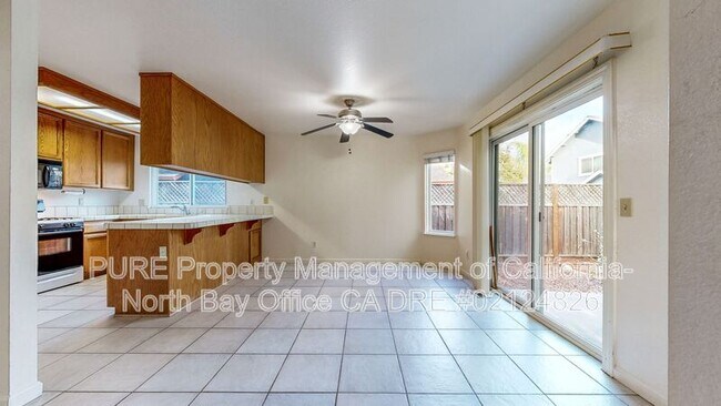 Building Photo - 2070 Pinercrest Dr