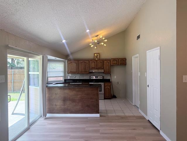 Building Photo - 2104 Sunrise Trail