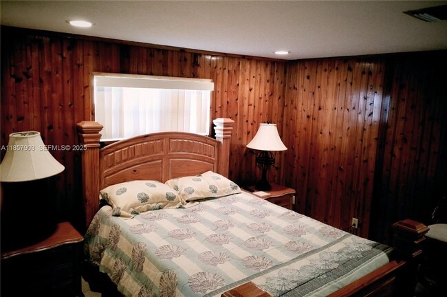 Building Photo - 2359 N Wallen Dr