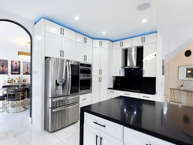 Building Photo - 4860 SW 161st Ln