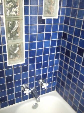 Bathroom - 2569 Summit St