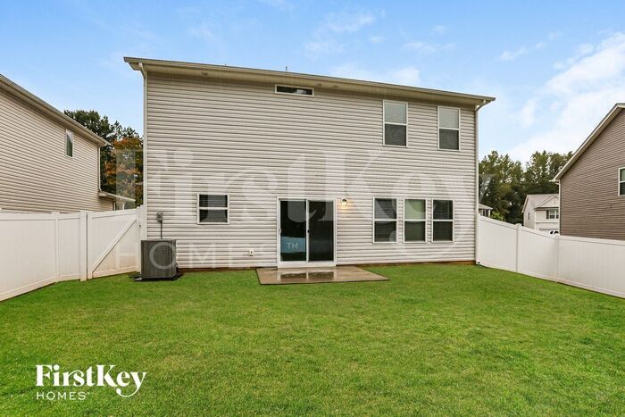 Building Photo - 9645 Hamel St